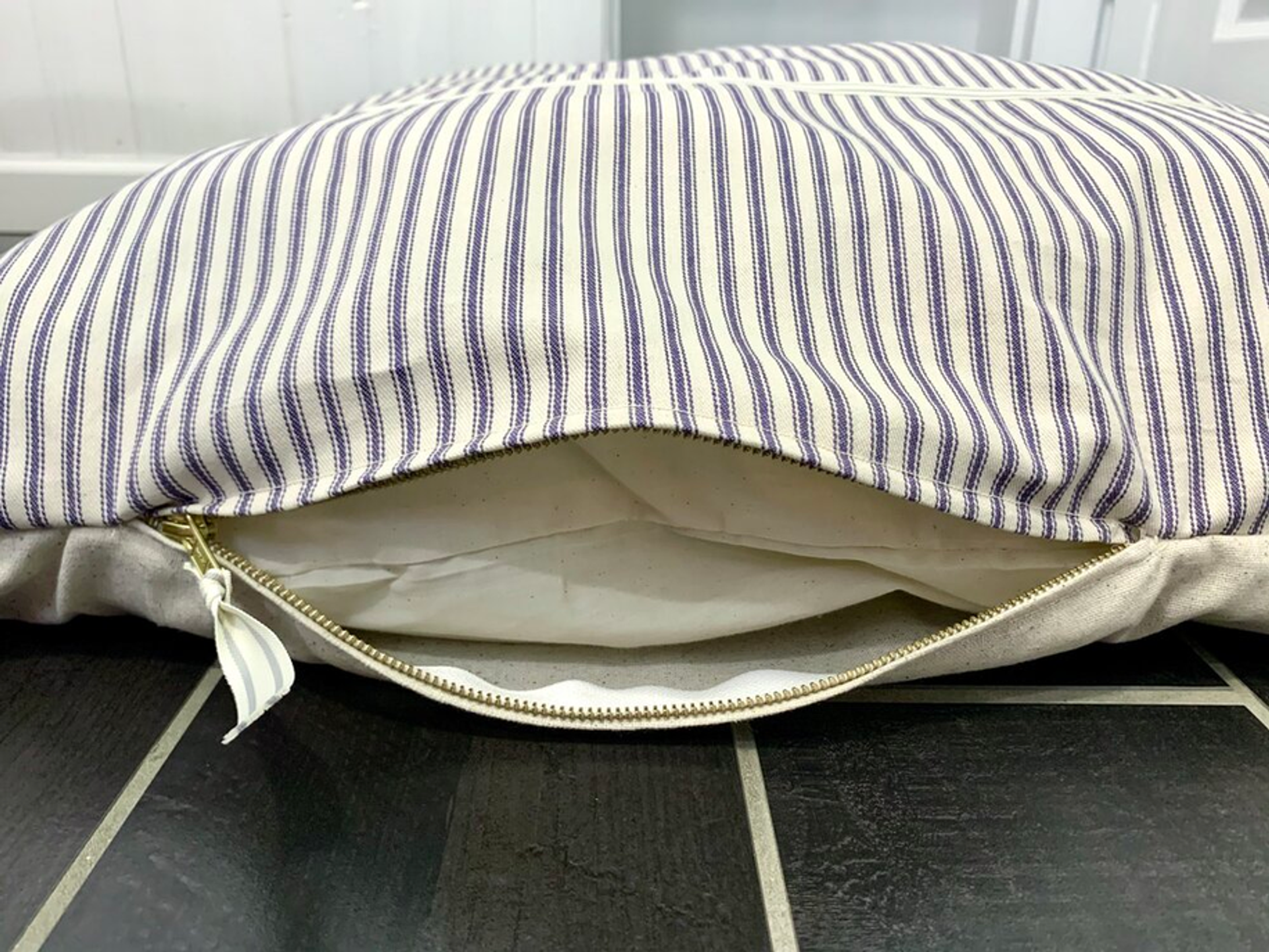 Naval Rigging Vintage Farmhouse Navy Ticking Dog Bed S-4