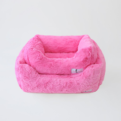 Bella Dog Bed Large Fuchsia